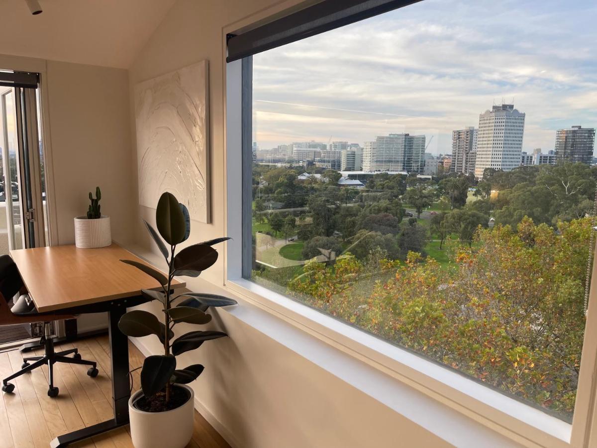Spectacular Views Over Albert Park Melbourne Exterior photo